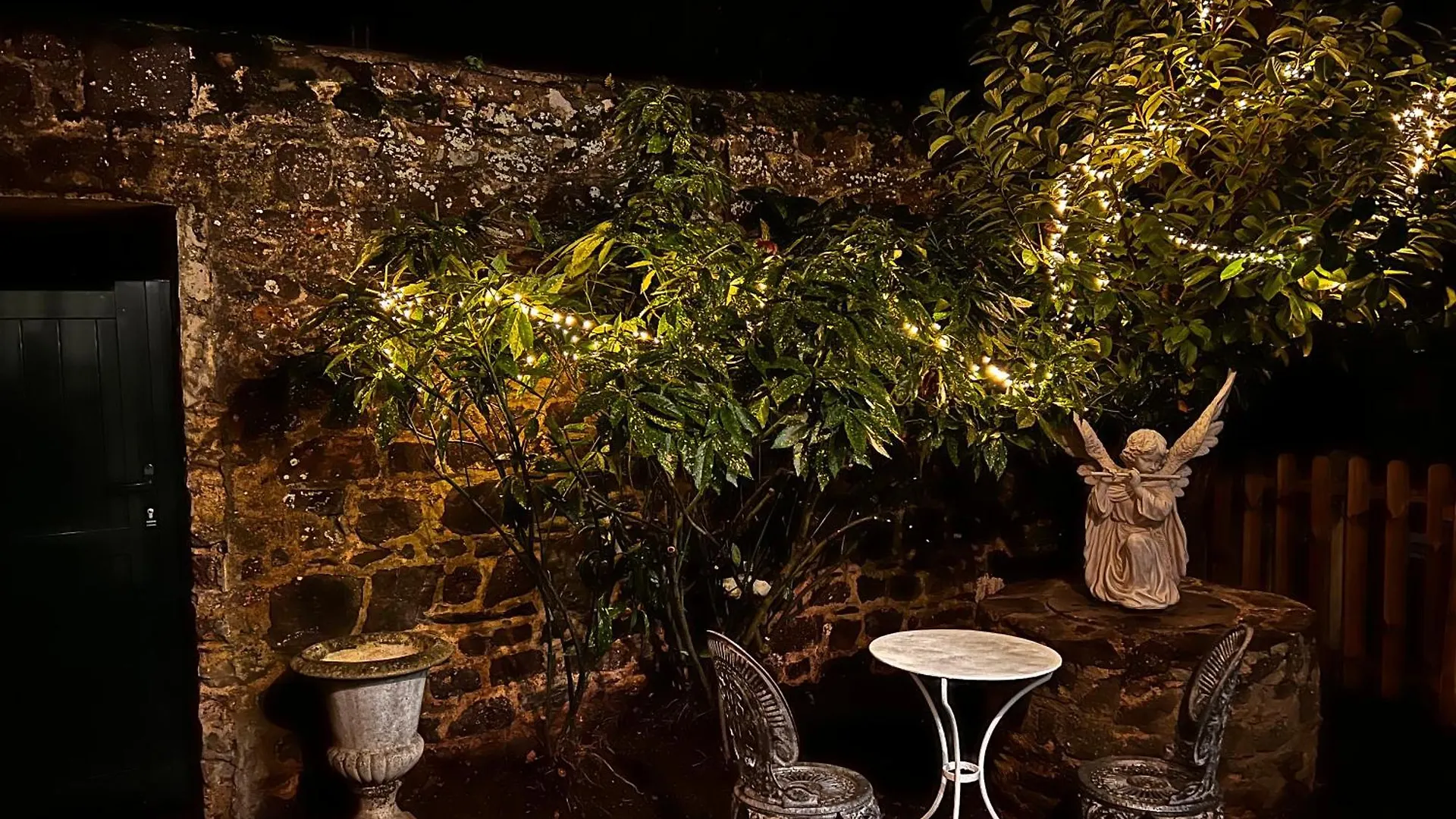 Le Manoir De La Cane Montfort-sur-Meu Bed & Breakfast